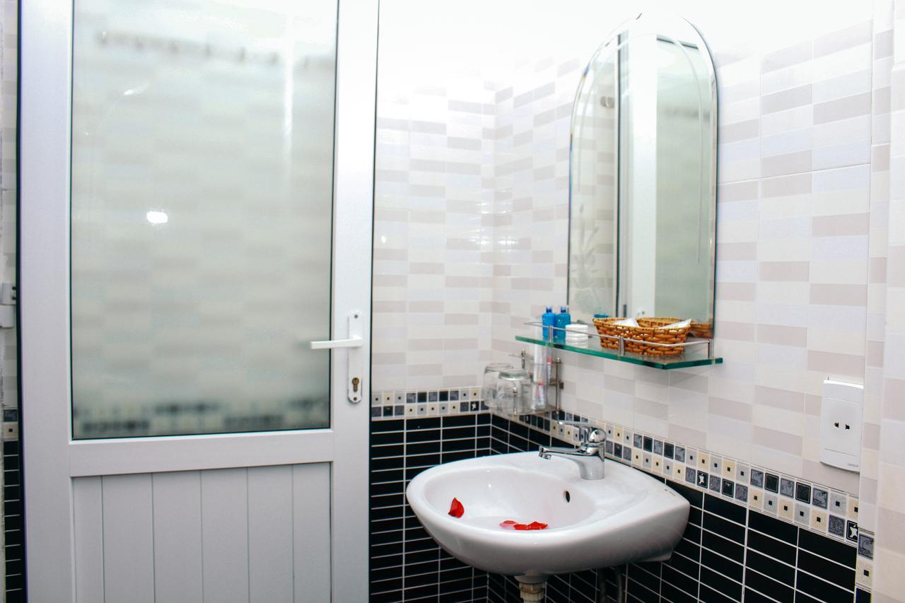 Bostand Hotel Son Tra Екстериор снимка